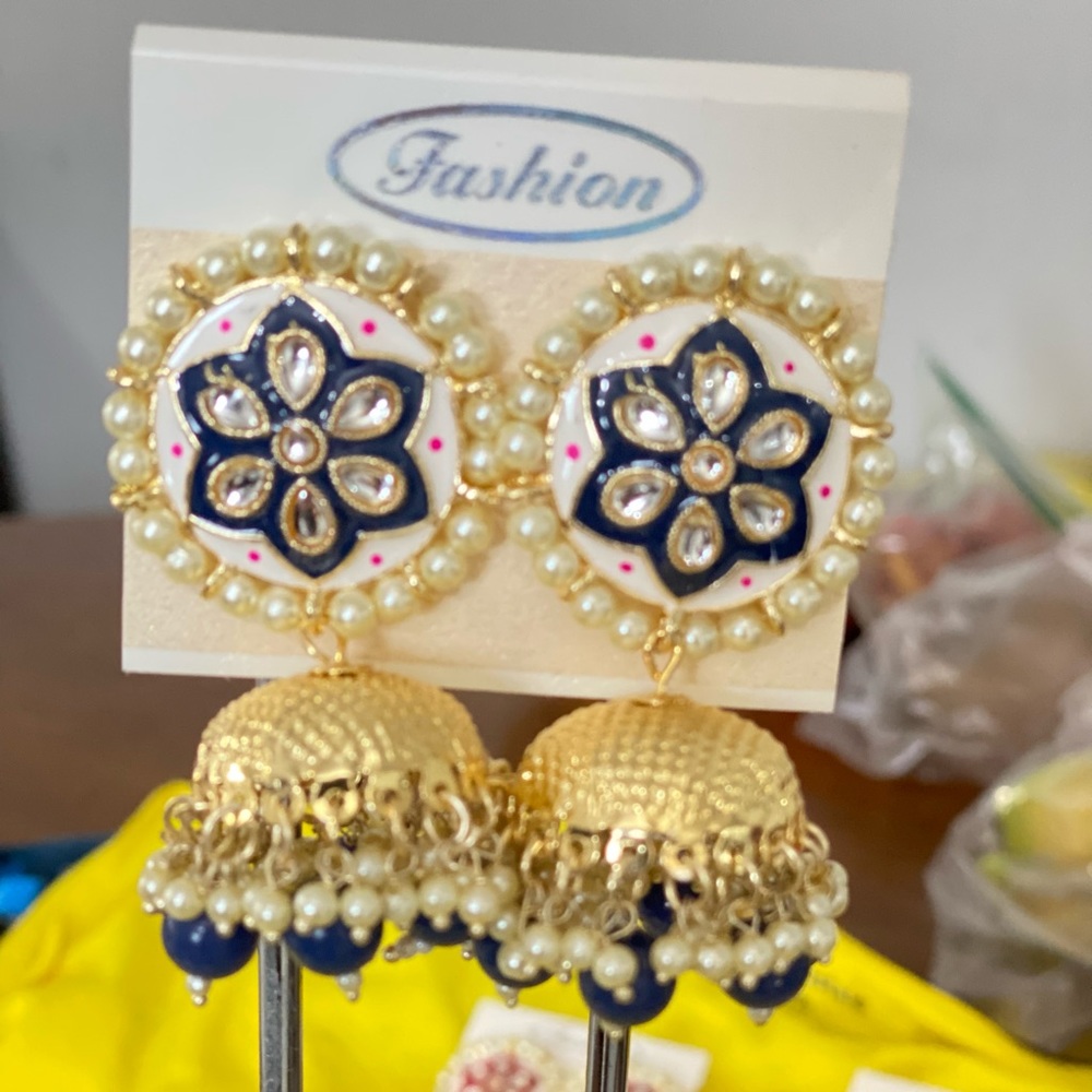 Indian Punjabi brand new jumki all colour is available.
